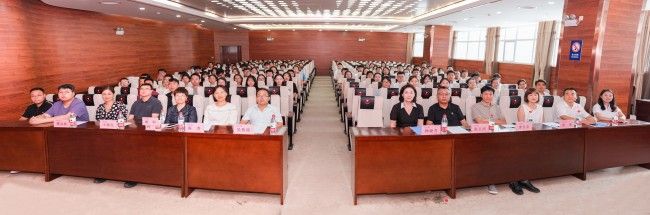 研術致精向光行 醫路揚帆啟新程——2025年全科住培醫師結業典禮暨演講比賽圓滿落幕